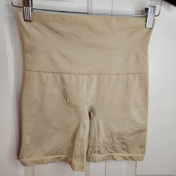 Maidenform Other - Maidenform XL Tan Thin Waisters Thigh Slimmers